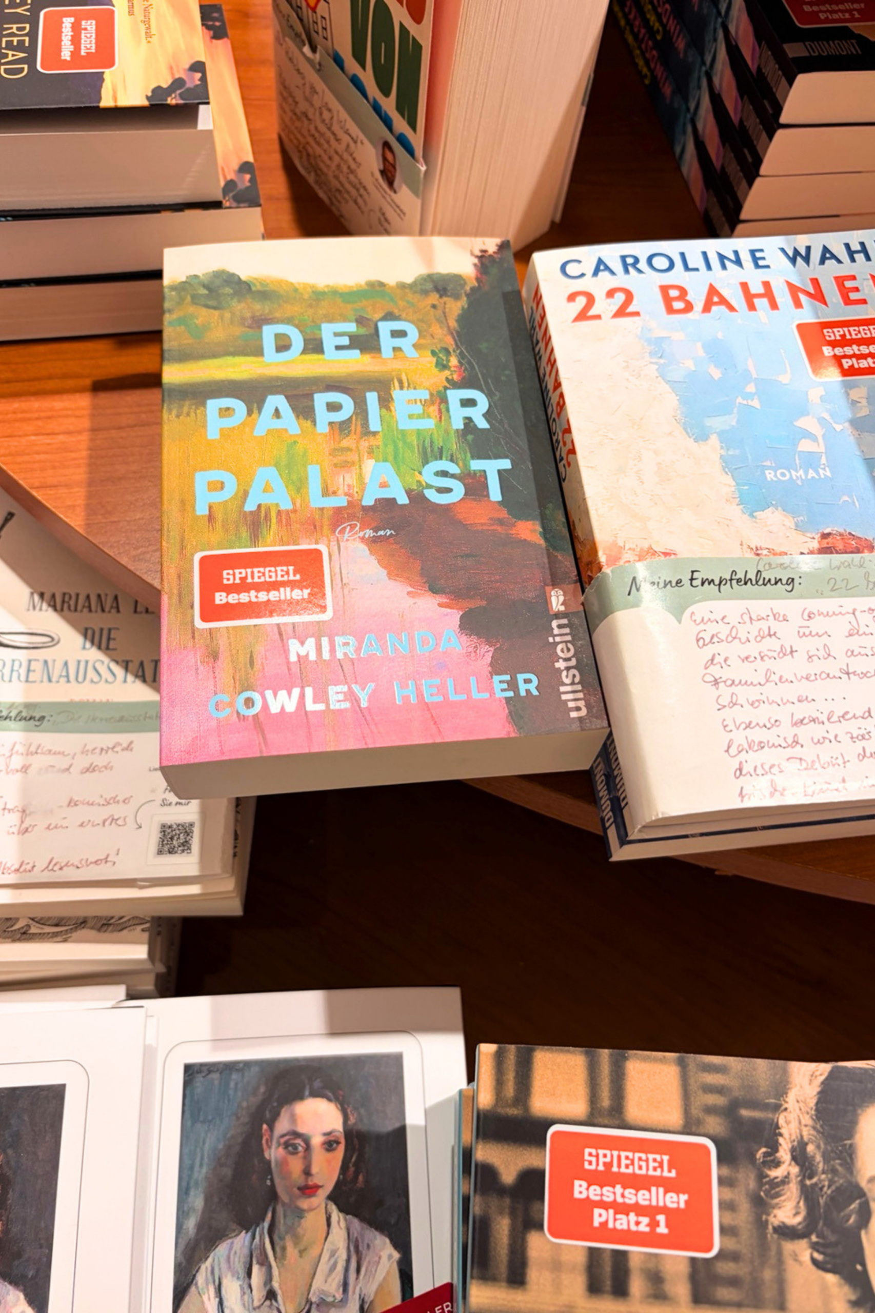 Der Papierpalast und weitere besondere Romane